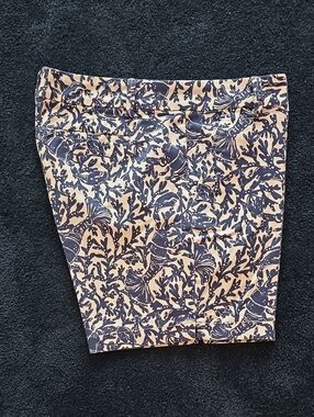 Lilly Pulitzer Navy and White Seashell-Leaf Print Skort